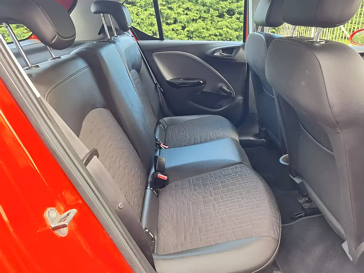 Used 2015 Vauxhall Corsa Se Red - Interior and Exterior details 5