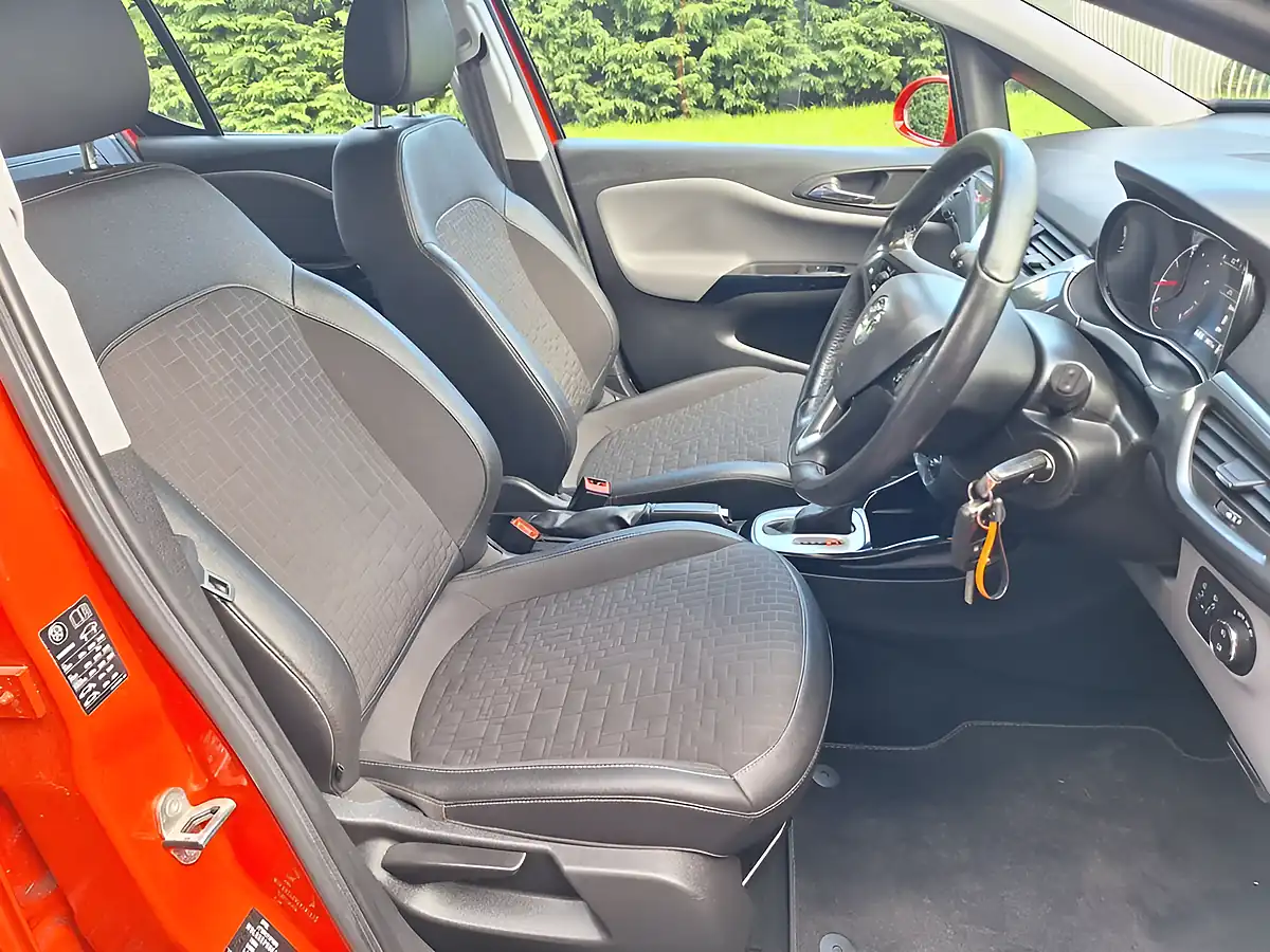 Used 2015 Vauxhall Corsa Se Red - Interior and Exterior details 6