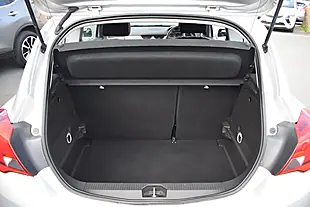 Used 2015 Vauxhall Corsa Se Silver - Interior and Exterior details 10