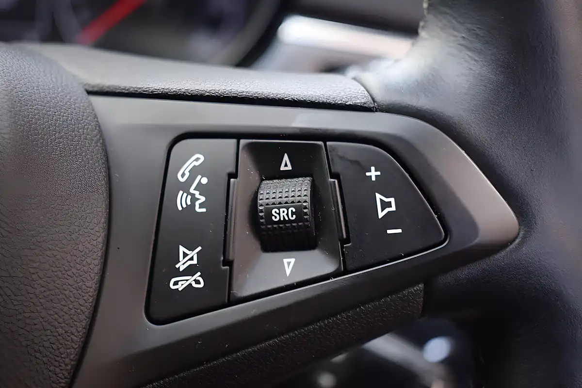 Used 2015 Vauxhall Corsa Se Silver - Interior and Exterior details 16