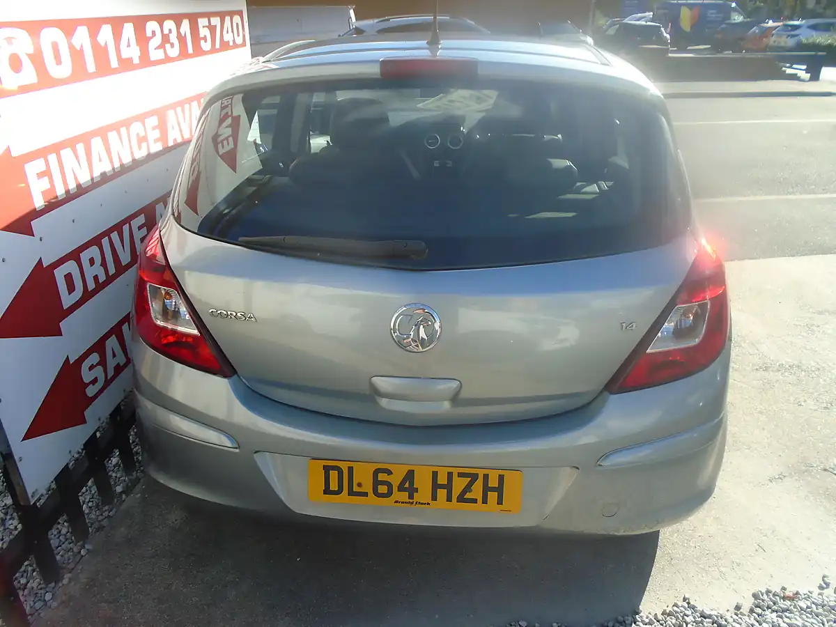 Used 2015 Vauxhall Corsa Se Silver - Interior and Exterior details 6