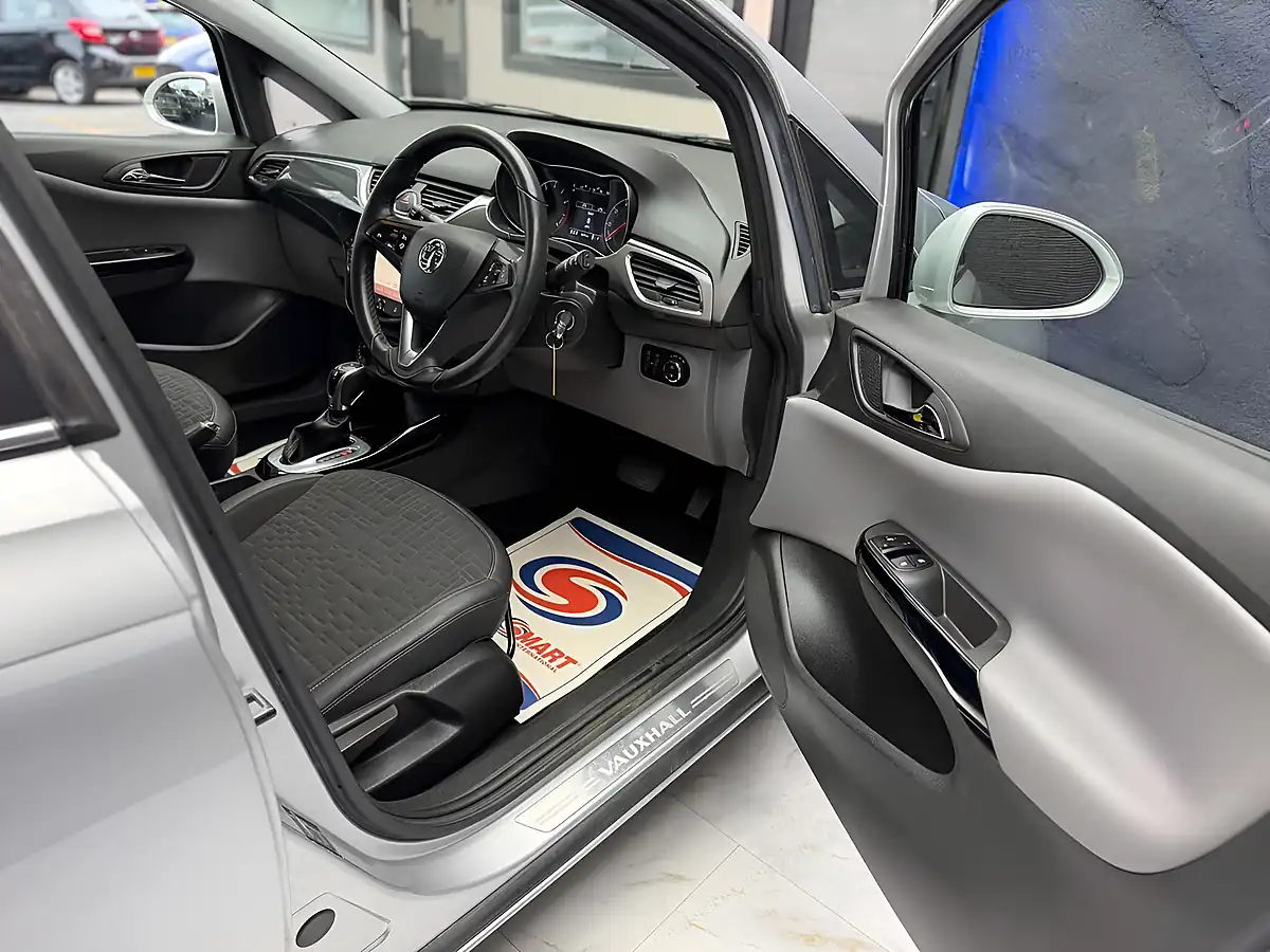 Used 2015 Vauxhall Corsa Se Silver - Interior and Exterior details 12