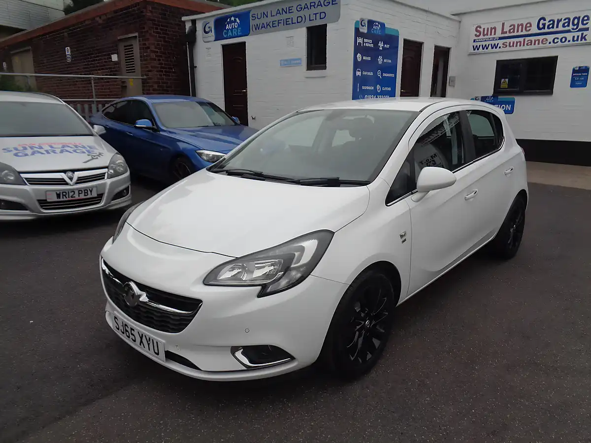 Used 2015 Vauxhall Corsa Se White - Interior and Exterior details 3