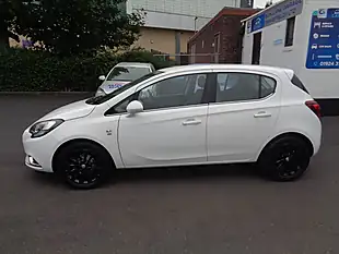 Used 2015 Vauxhall Corsa Se White - Interior and Exterior details 4