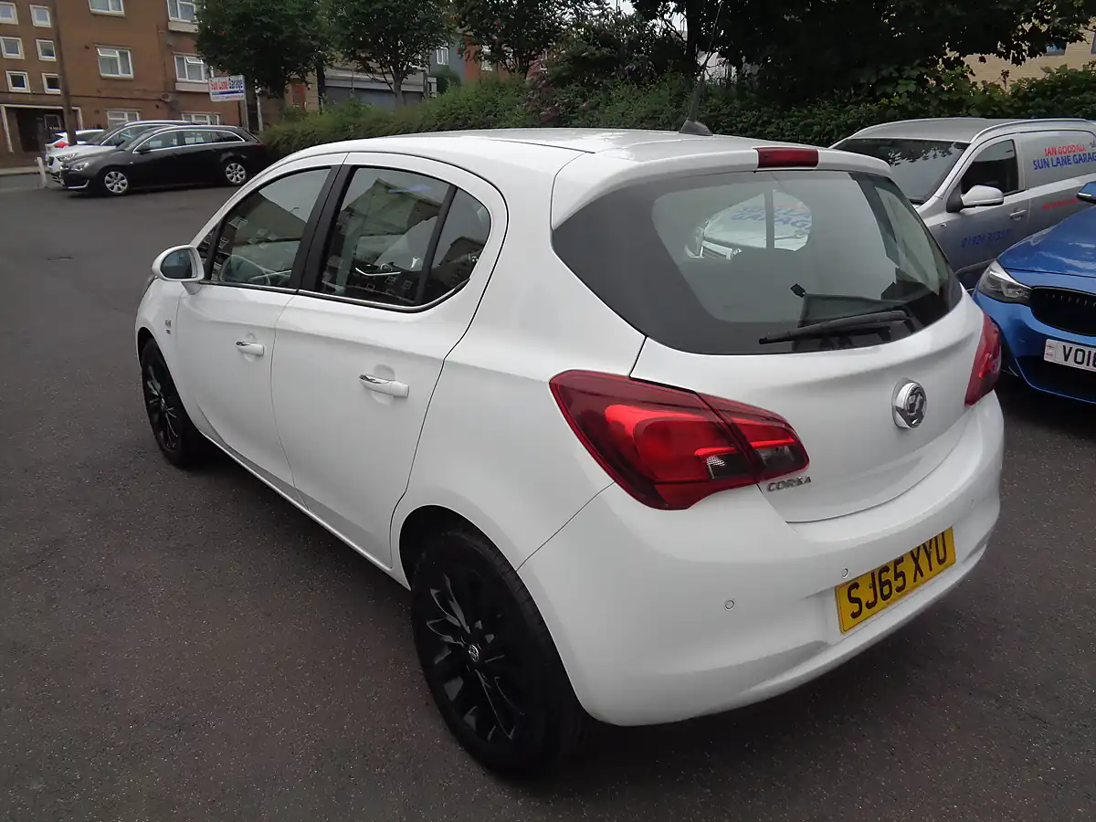 Used 2015 Vauxhall Corsa Se White - Interior and Exterior details 5