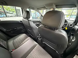 Used 2015 Vauxhall Corsa Se White - Interior and Exterior details 12