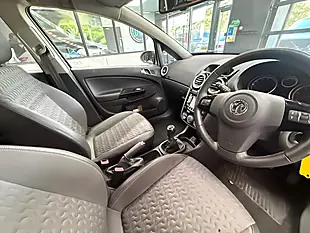 Used 2015 Vauxhall Corsa Se White - Interior and Exterior details 13