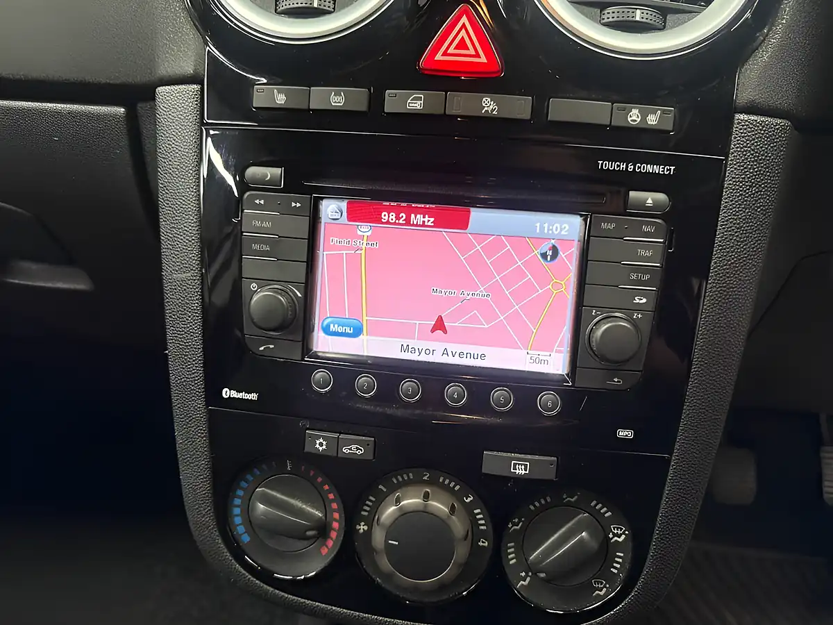 Used 2015 Vauxhall Corsa Se White - Interior and Exterior details 15