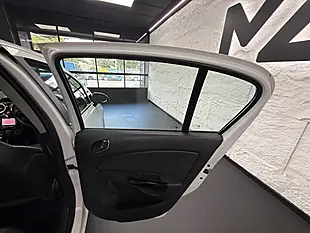 Used 2015 Vauxhall Corsa Se White - Interior and Exterior details 17