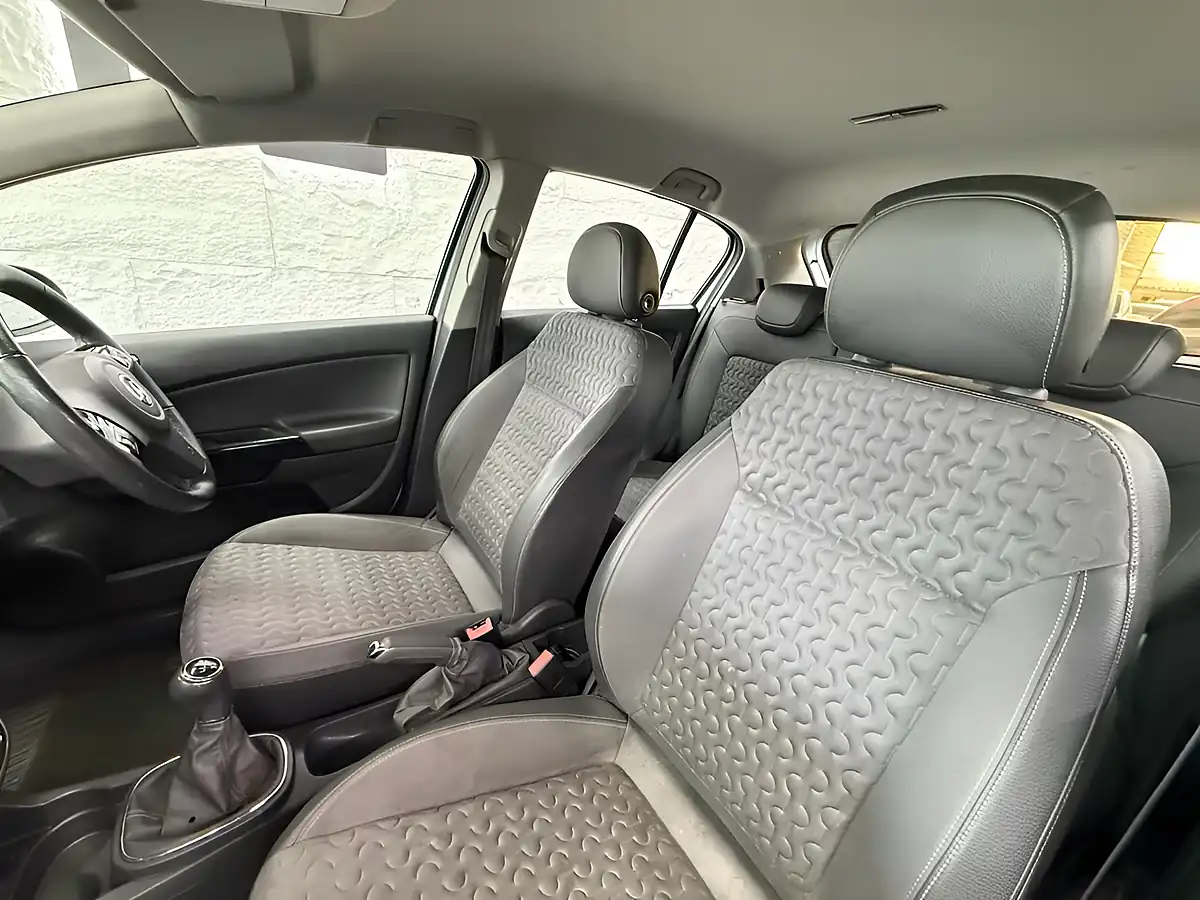 Used 2015 Vauxhall Corsa Se White - Interior and Exterior details 19