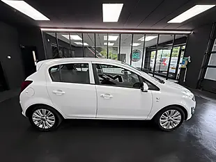 Used 2015 Vauxhall Corsa Se White - Interior and Exterior details 9