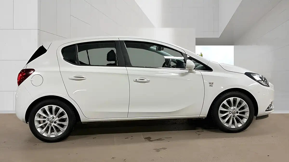 Used 2015 Vauxhall Corsa Se White - Interior and Exterior details 5