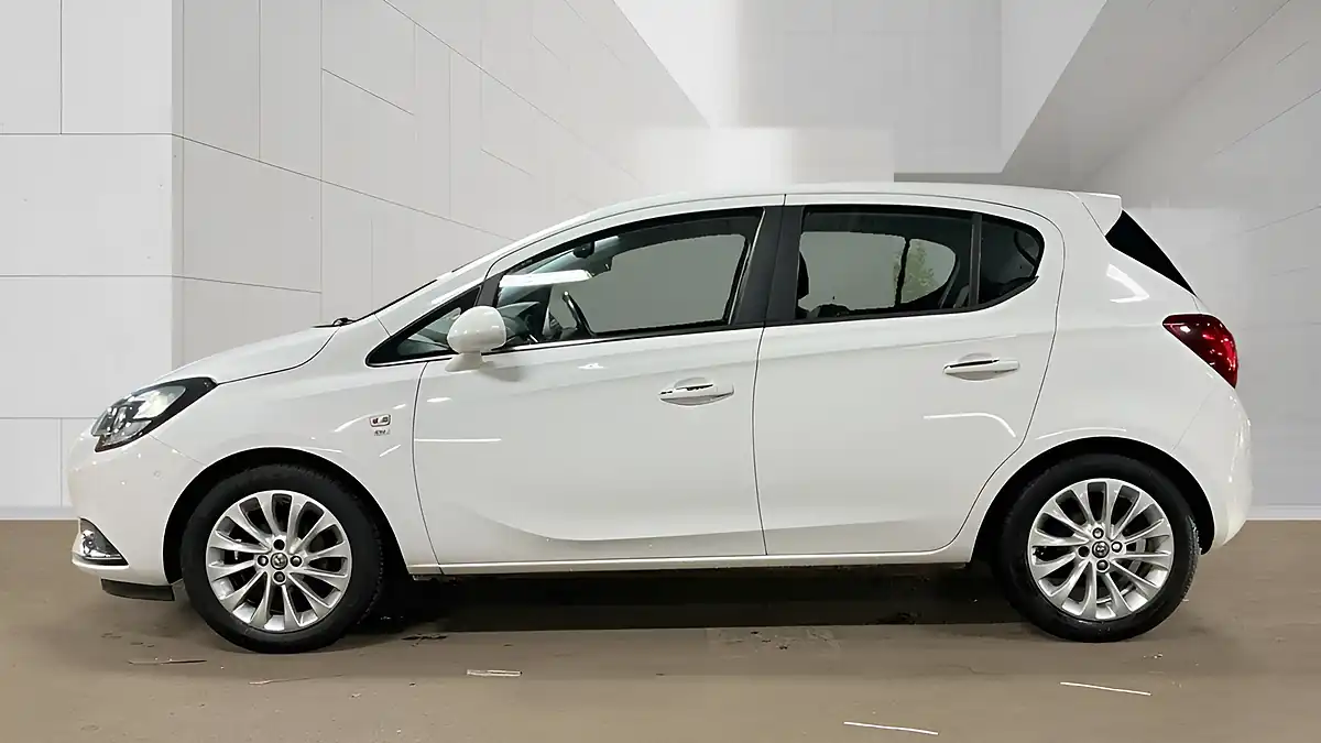 Used 2015 Vauxhall Corsa Se White - Interior and Exterior details 6