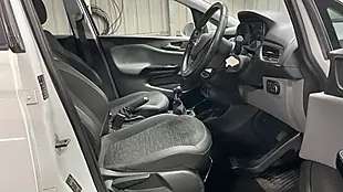 Used 2015 Vauxhall Corsa Se White - Interior and Exterior details 8