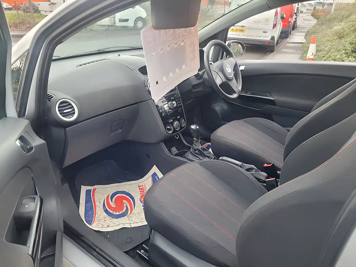 Used 2015 Vauxhall Corsa Sportive Silver - Interior and Exterior details 10