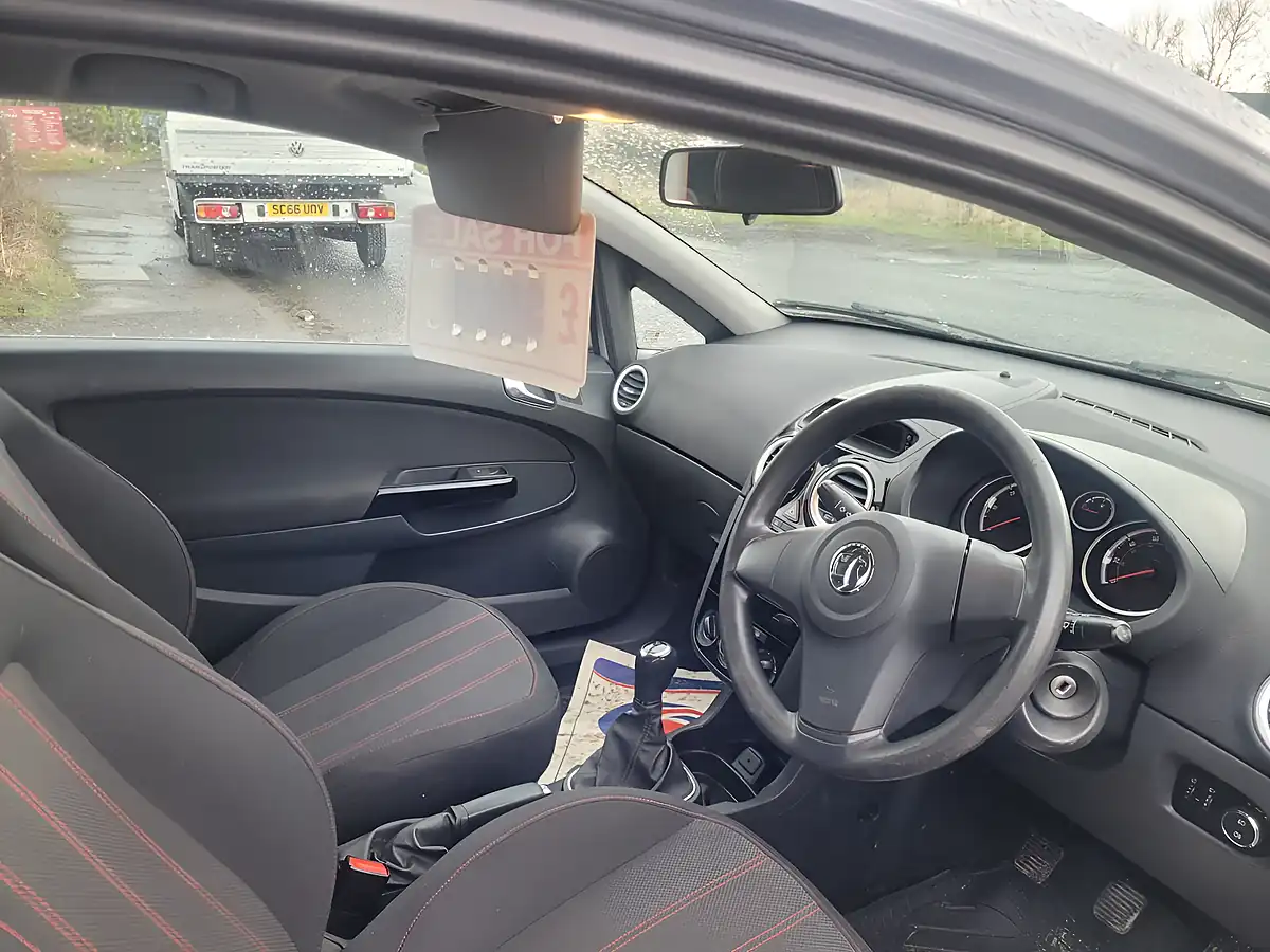 Used 2015 Vauxhall Corsa Sportive Silver - Interior and Exterior details 11