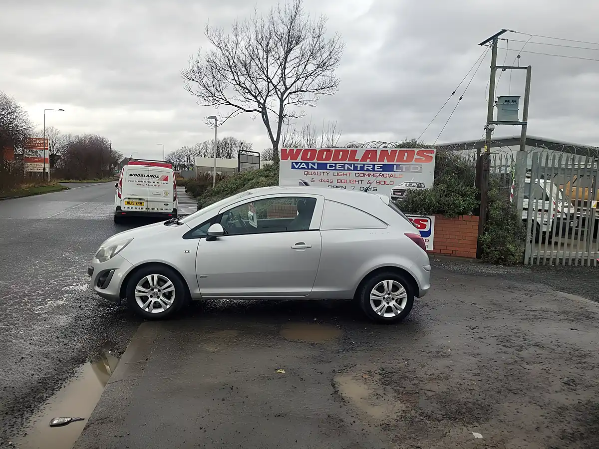 Used 2015 Vauxhall Corsa Sportive Silver - Interior and Exterior details 5