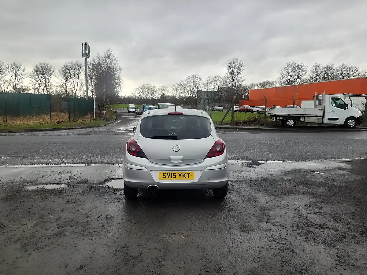 Used 2015 Vauxhall Corsa Sportive Silver - Interior and Exterior details 7