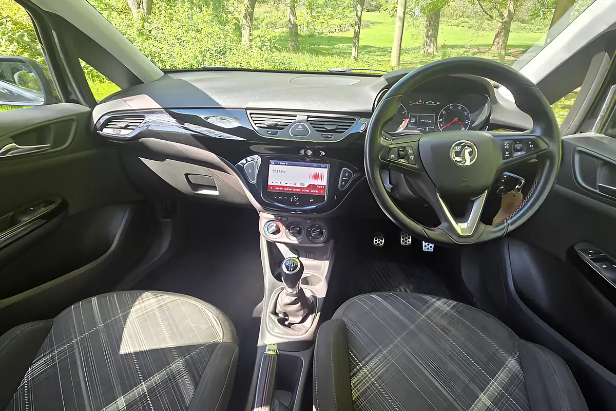 Used 2015 Vauxhall Corsa Sri Black - Interior and Exterior details 12