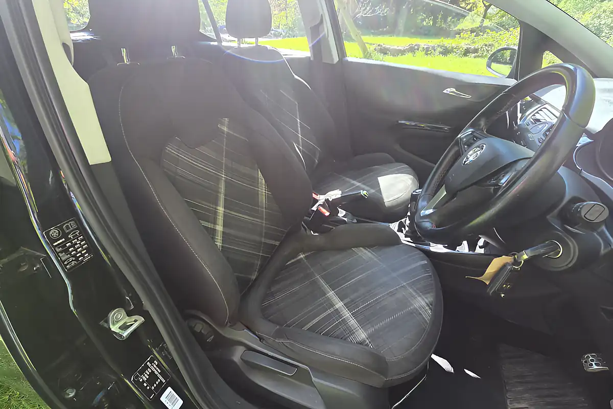 Used 2015 Vauxhall Corsa Sri Black - Interior and Exterior details 14