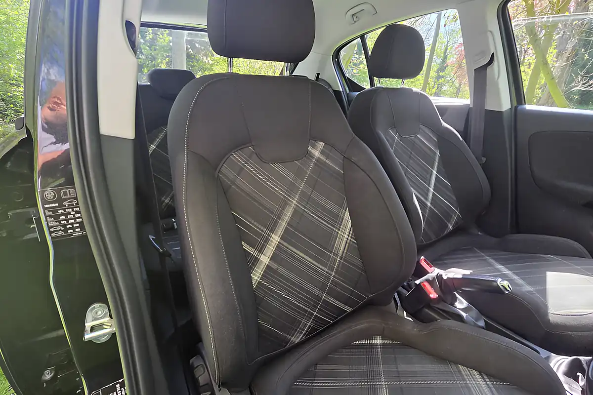 Used 2015 Vauxhall Corsa Sri Black - Interior and Exterior details 15
