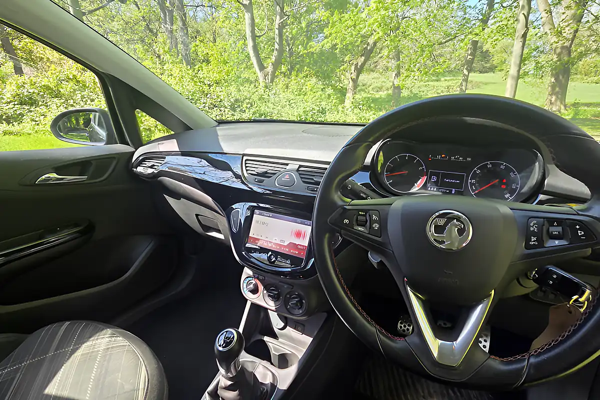 Used 2015 Vauxhall Corsa Sri Black - Interior and Exterior details 16