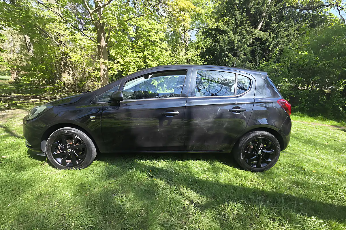 Used 2015 Vauxhall Corsa Sri Black - Interior and Exterior details 5