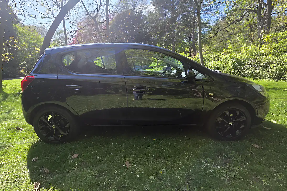 Used 2015 Vauxhall Corsa Sri Black - Interior and Exterior details 9