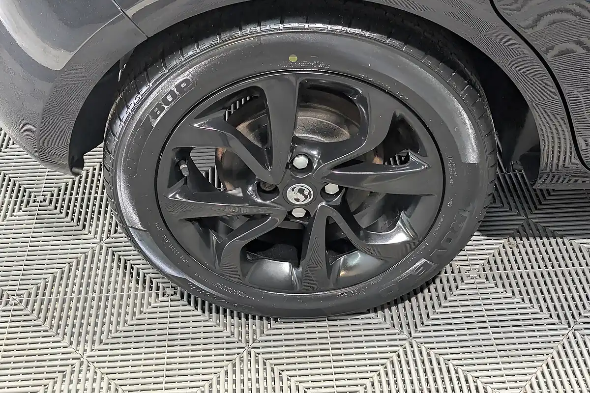 Used 2015 Vauxhall Corsa Sri Black - Interior and Exterior details 10