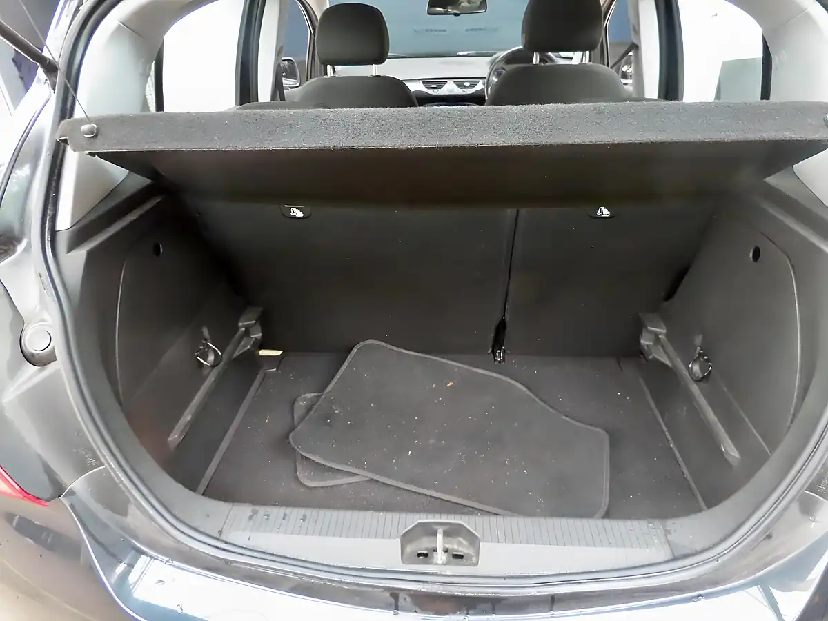 Used 2015 Vauxhall Corsa Sri Black - Interior and Exterior details 6
