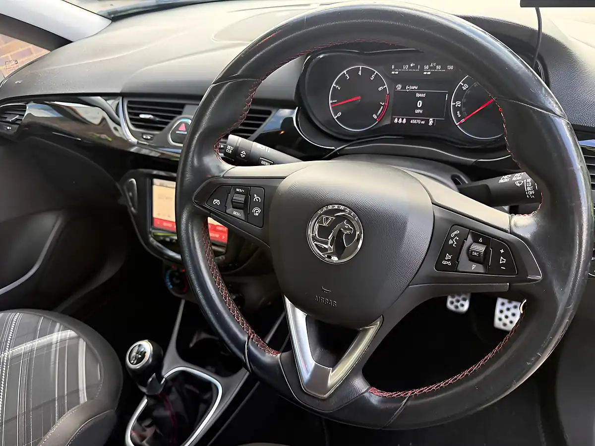 Used 2015 Vauxhall Corsa Sri Green - Interior and Exterior details 8
