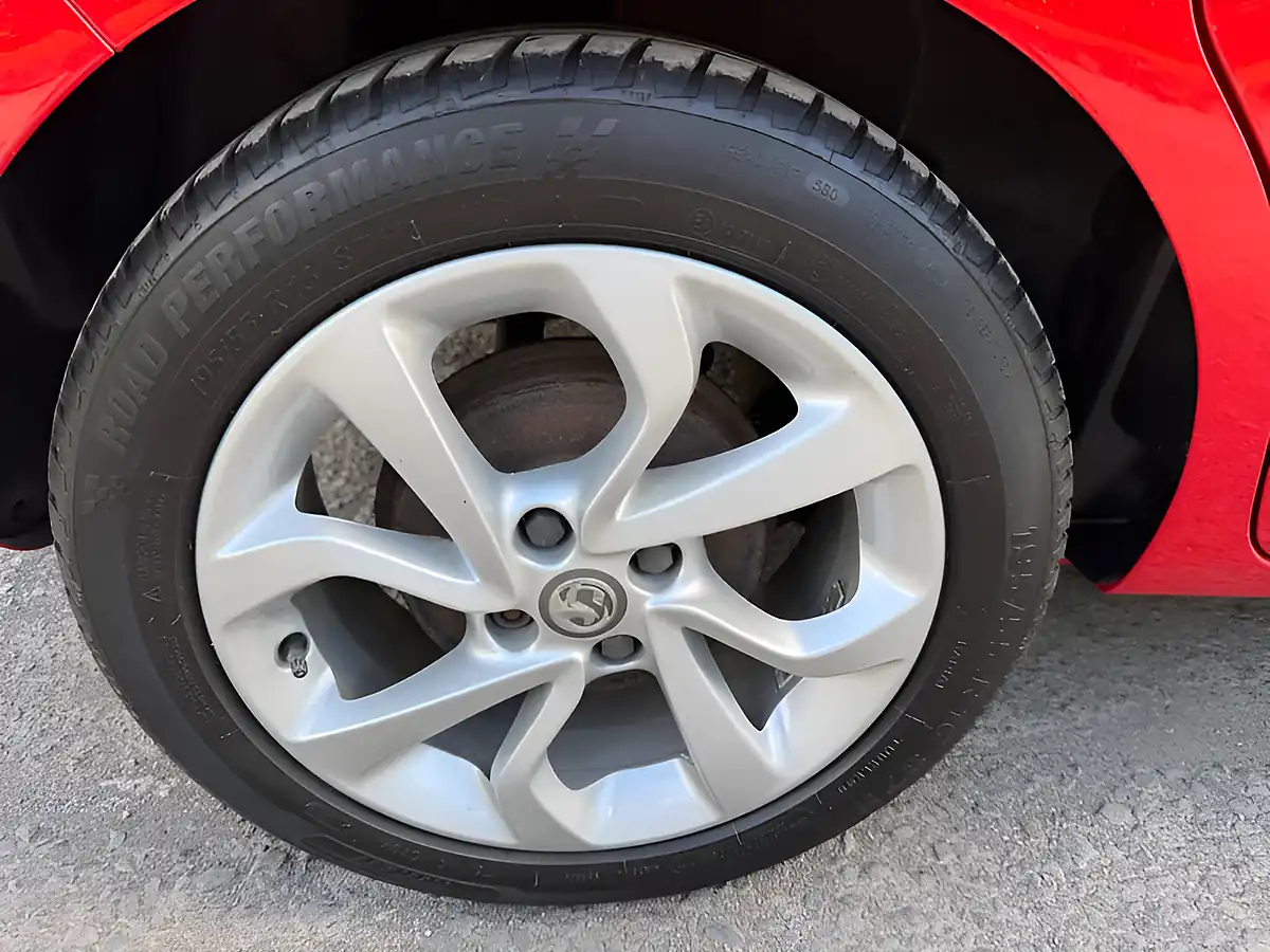 Used 2015 Vauxhall Corsa Sri Red - Interior and Exterior details 12