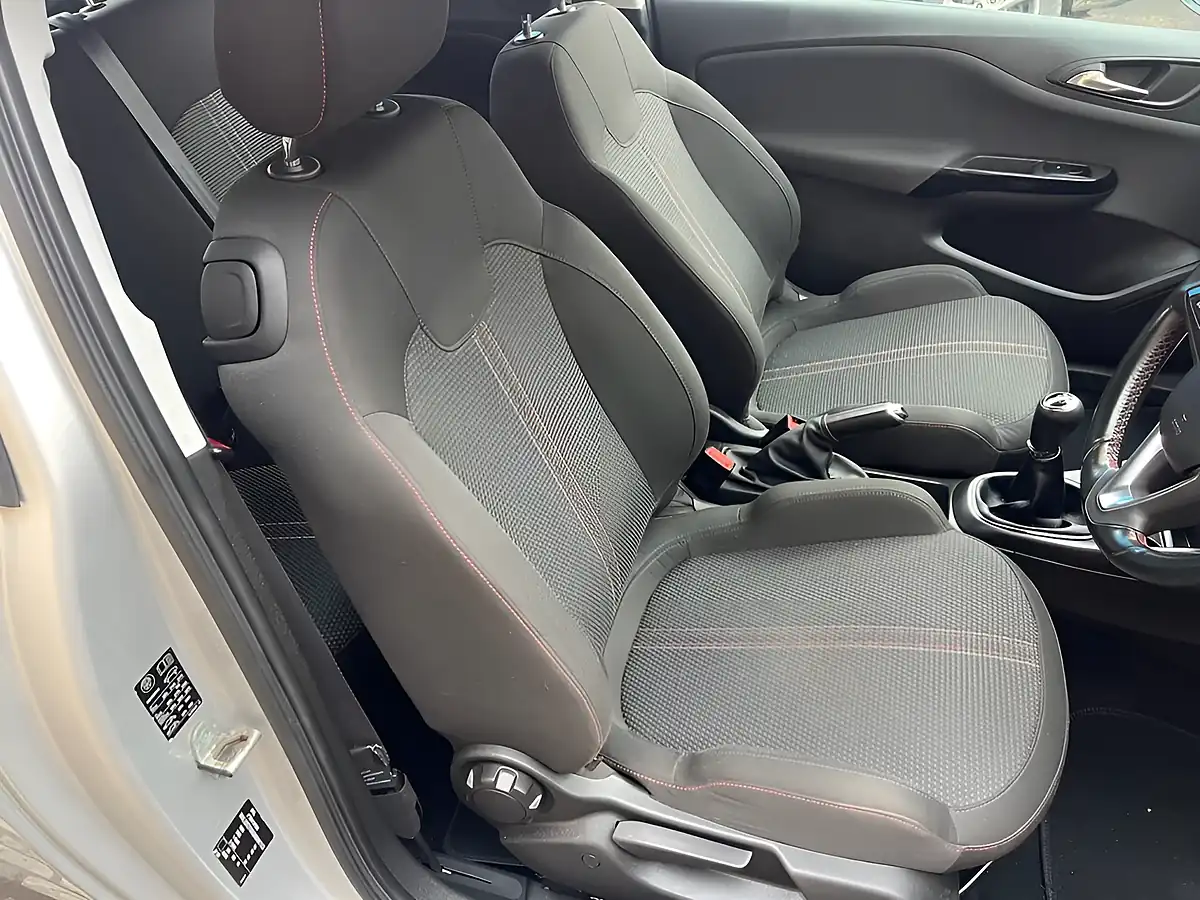Used 2015 Vauxhall Corsa Sri Silver - Interior and Exterior details 12