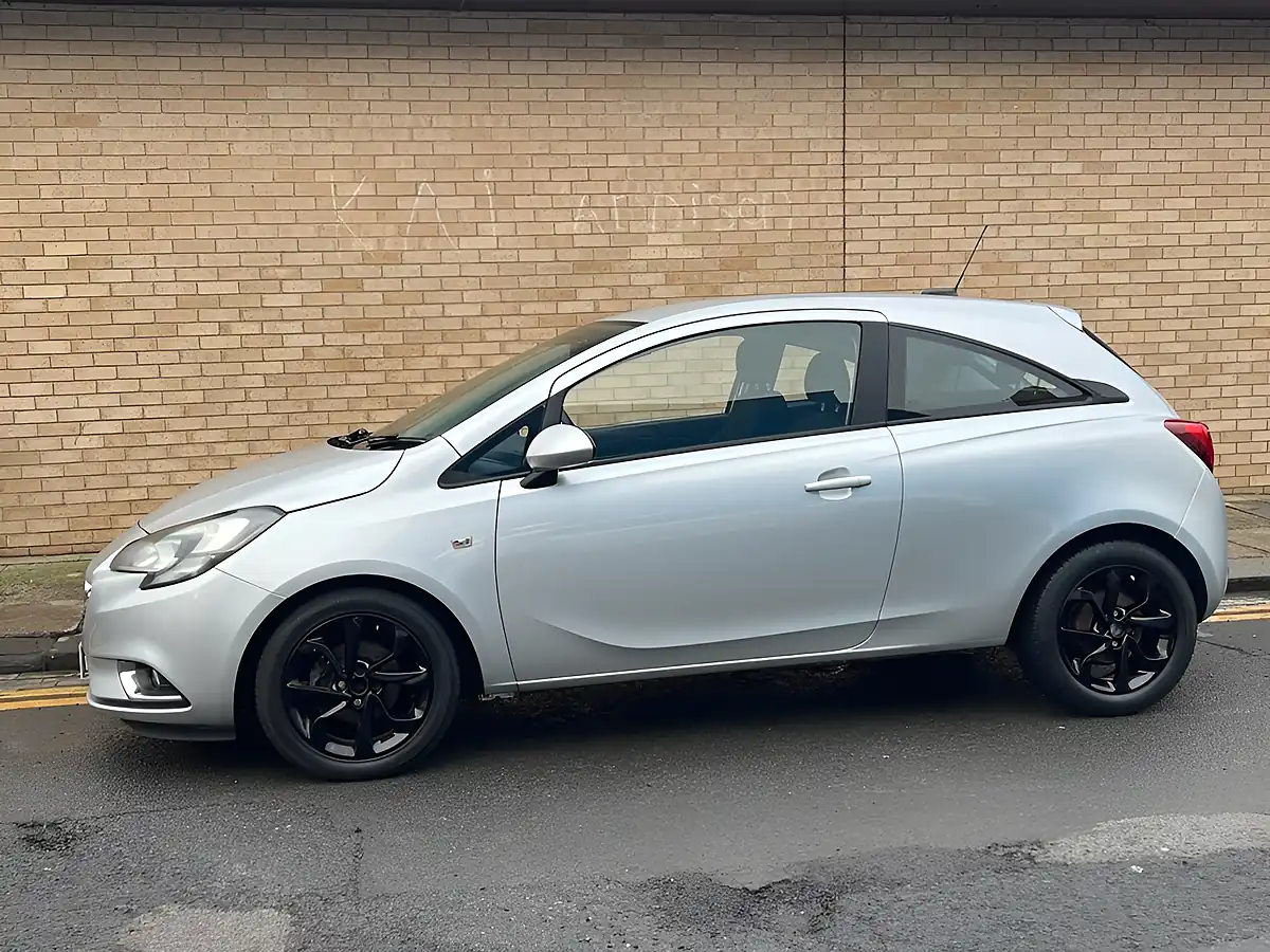 Used 2015 Vauxhall Corsa Sri Silver - Interior and Exterior details 4