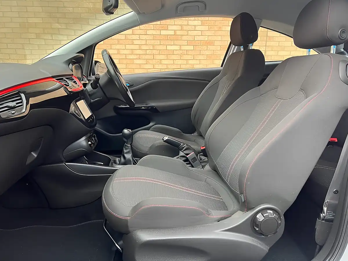 Used 2015 Vauxhall Corsa Sri Silver - Interior and Exterior details 5