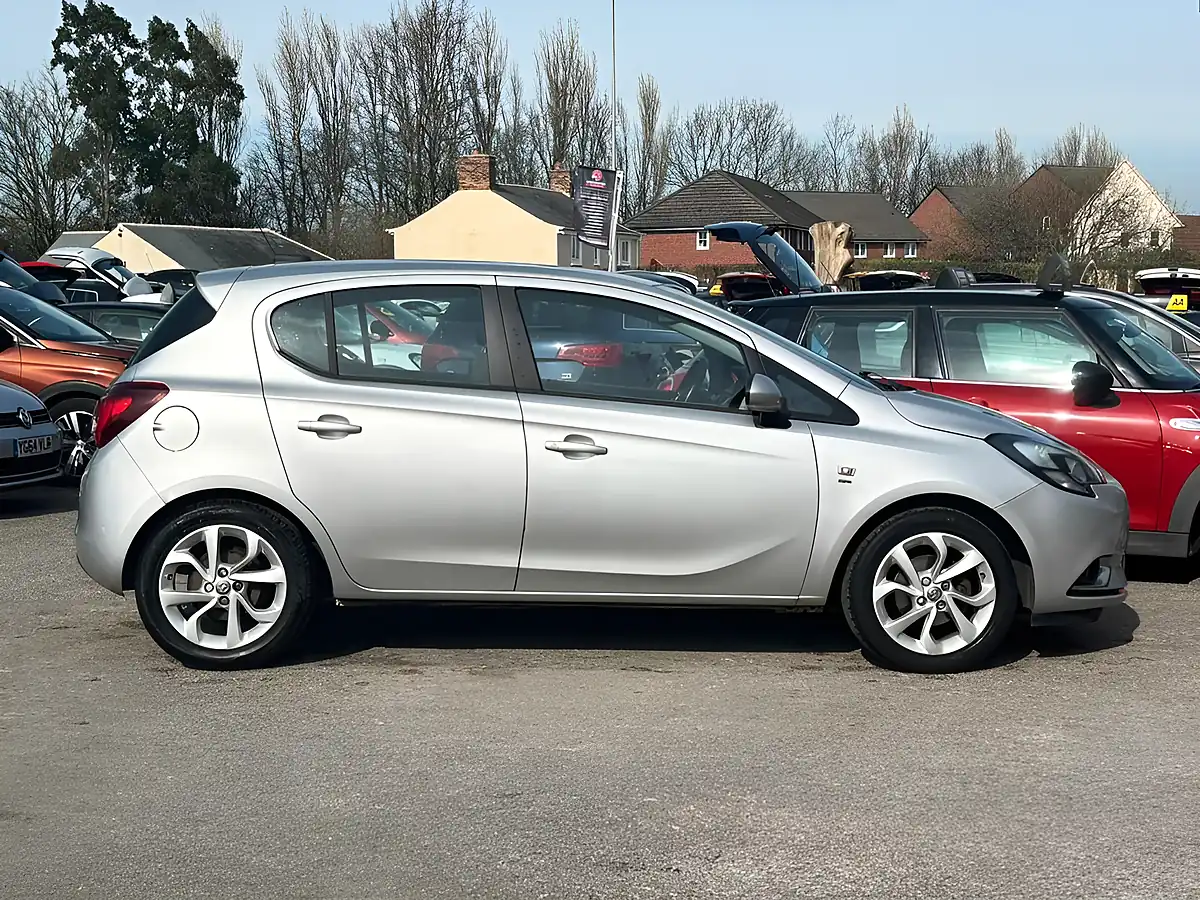 Used 2015 Vauxhall Corsa Sri Silver - Interior and Exterior details 12