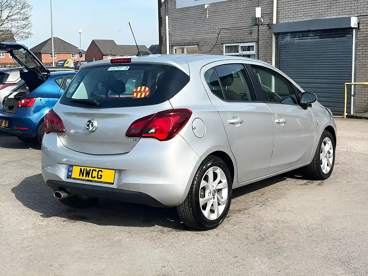 Used 2015 Vauxhall Corsa Sri Silver - Interior and Exterior details 9