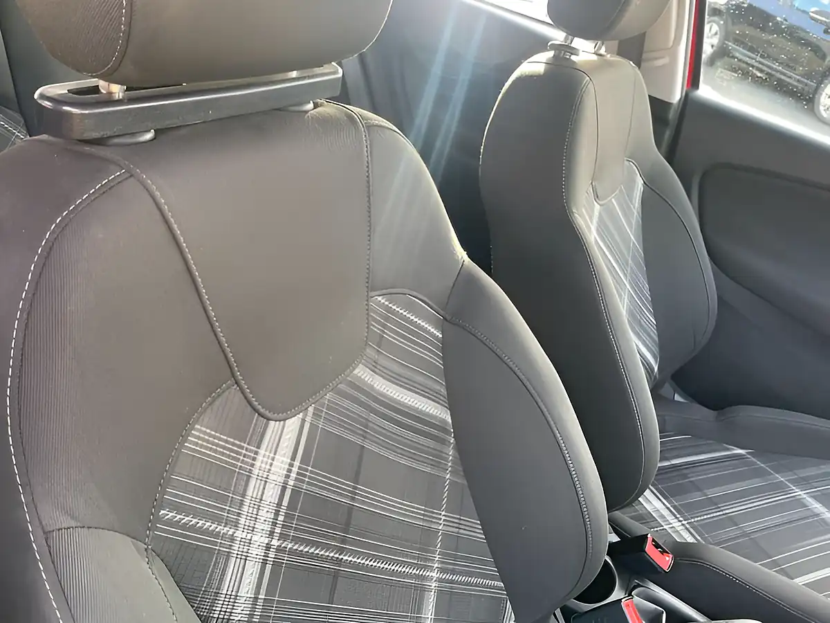 Used 2015 Vauxhall Corsa Sri Vx Line Red - Interior and Exterior details 11