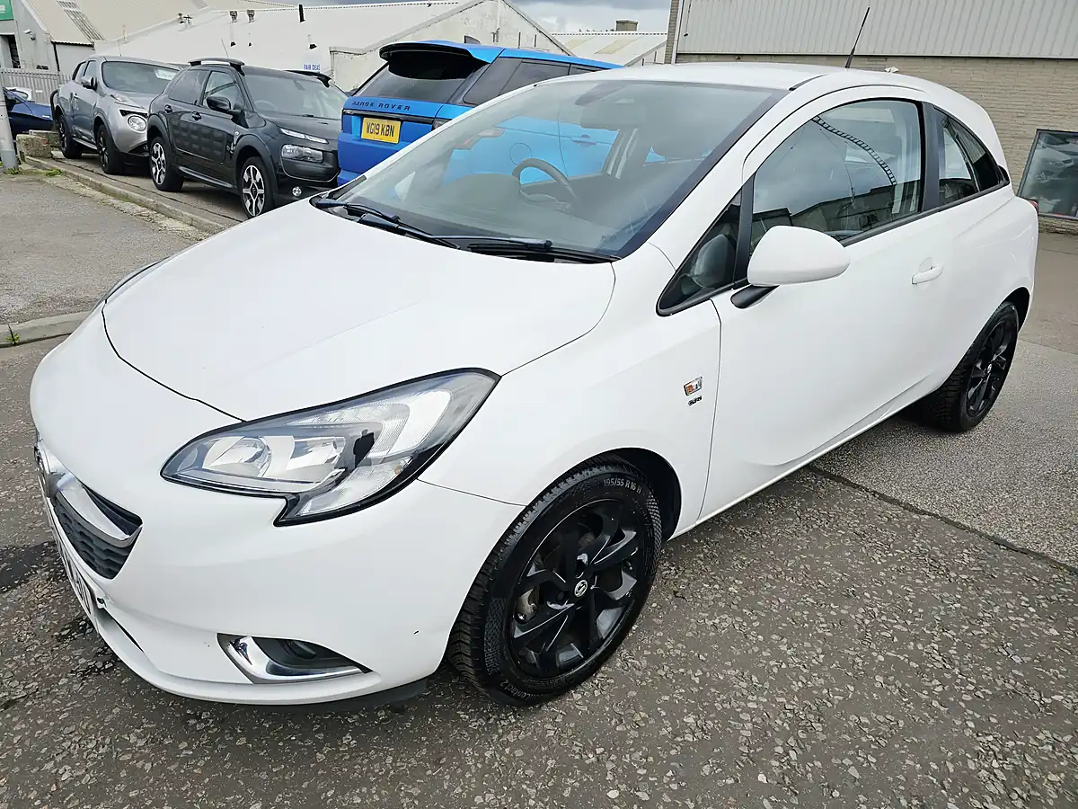 Used 2015 Vauxhall Corsa Sri White - Interior and Exterior details 5