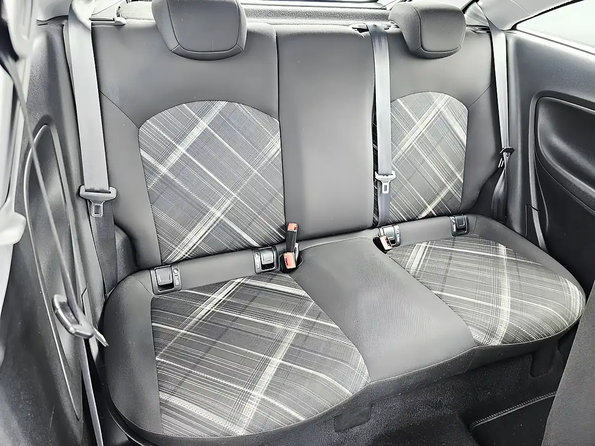 Used 2015 Vauxhall Corsa Sri White - Interior and Exterior details 8