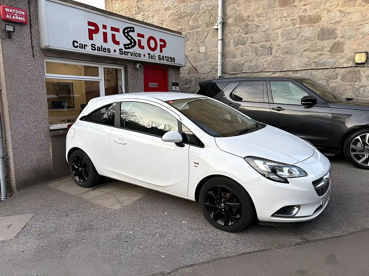 Used 2015 Vauxhall Corsa Sri White - Interior and Exterior details 3