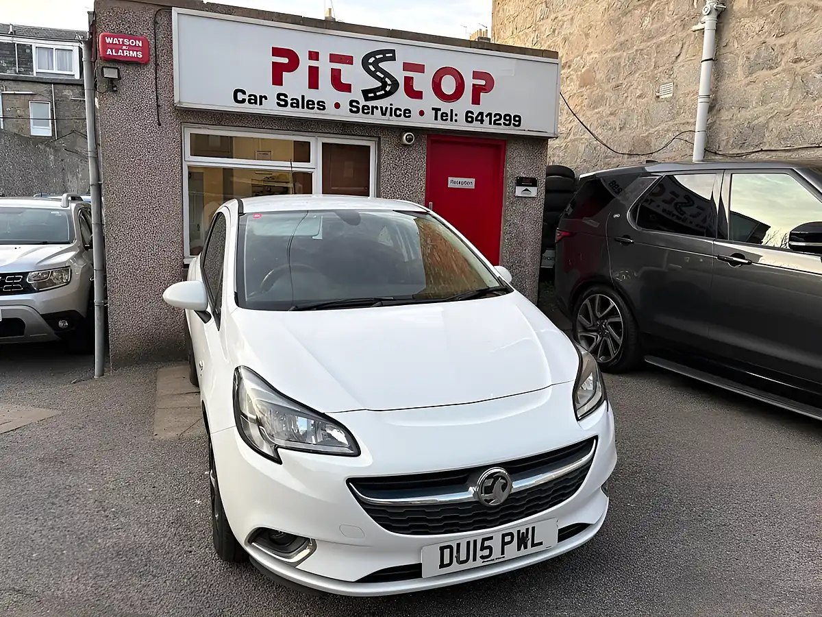 Used 2015 Vauxhall Corsa Sri White - Interior and Exterior details 4