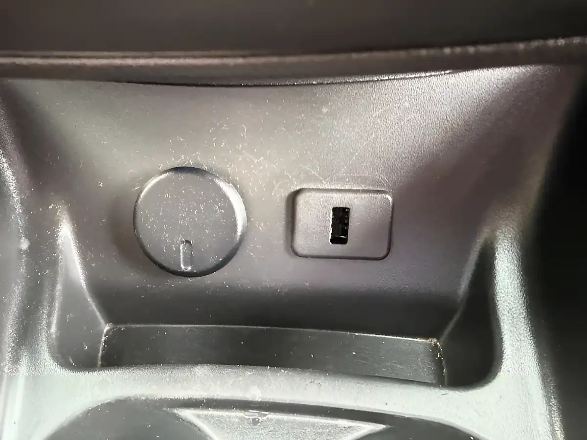 Used 2015 Vauxhall Corsa Sting Grey - Interior and Exterior details 20