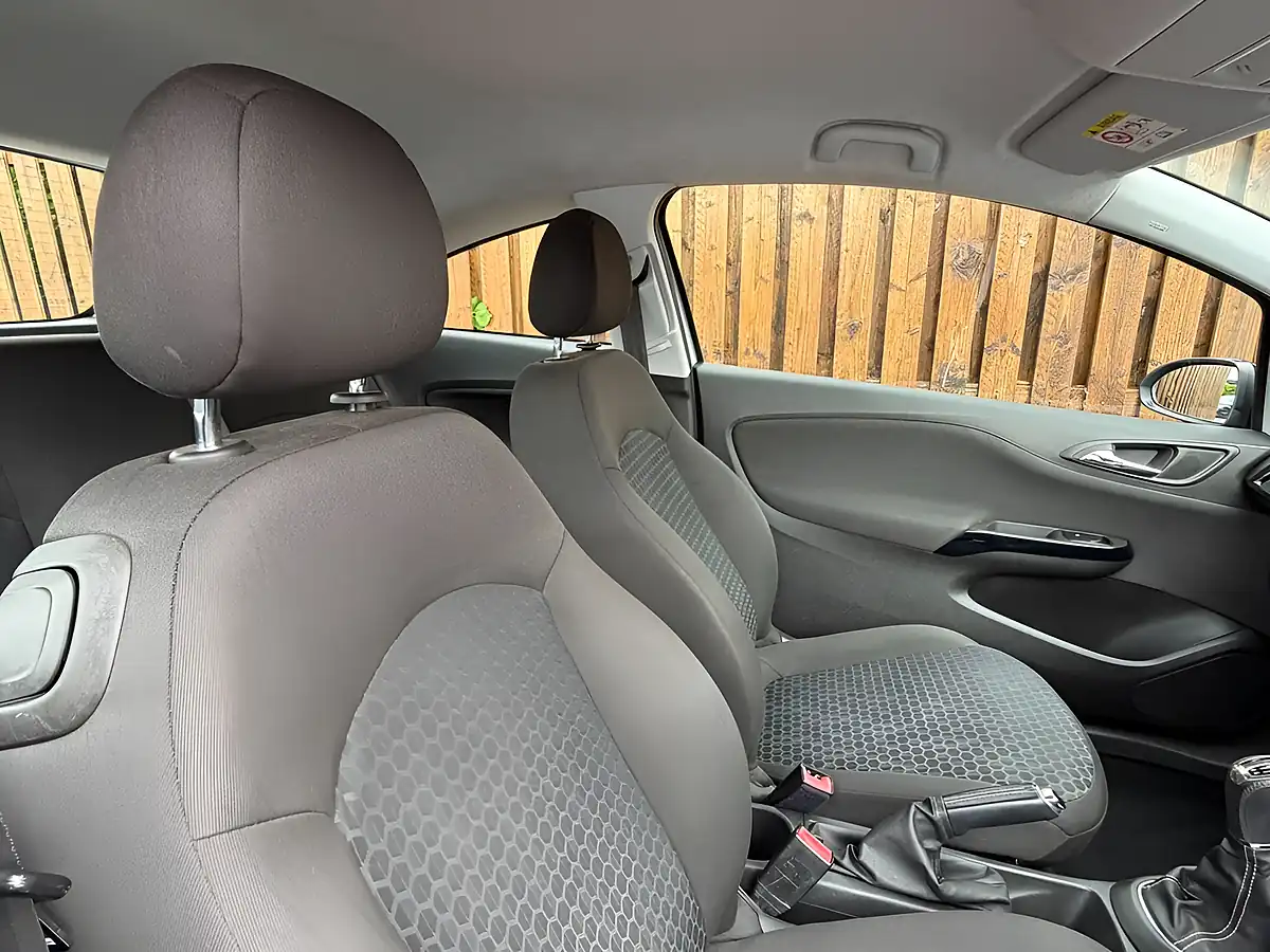 Used 2015 Vauxhall Corsa Sting R White - Interior and Exterior details 14