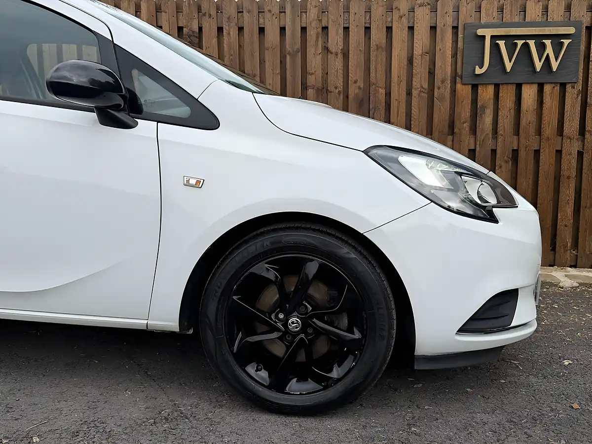 Used 2015 Vauxhall Corsa Sting R White - Interior and Exterior details 17