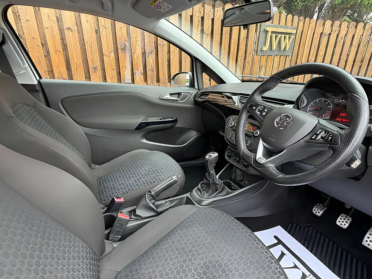 Used 2015 Vauxhall Corsa Sting R White - Interior and Exterior details 6