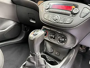 Used 2015 Vauxhall Corsa Sting R White - Interior and Exterior details 7