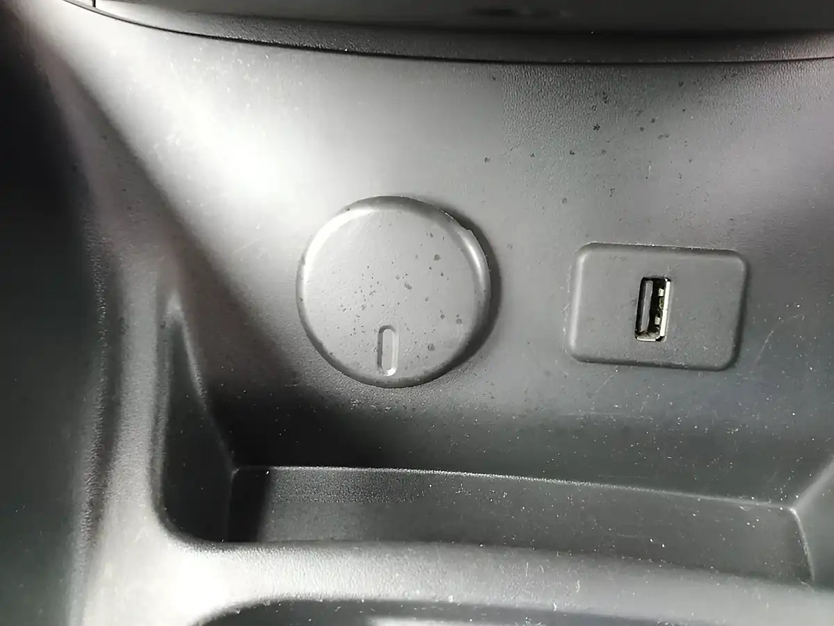 Used 2015 Vauxhall Corsa Sting Red - Interior and Exterior details 18