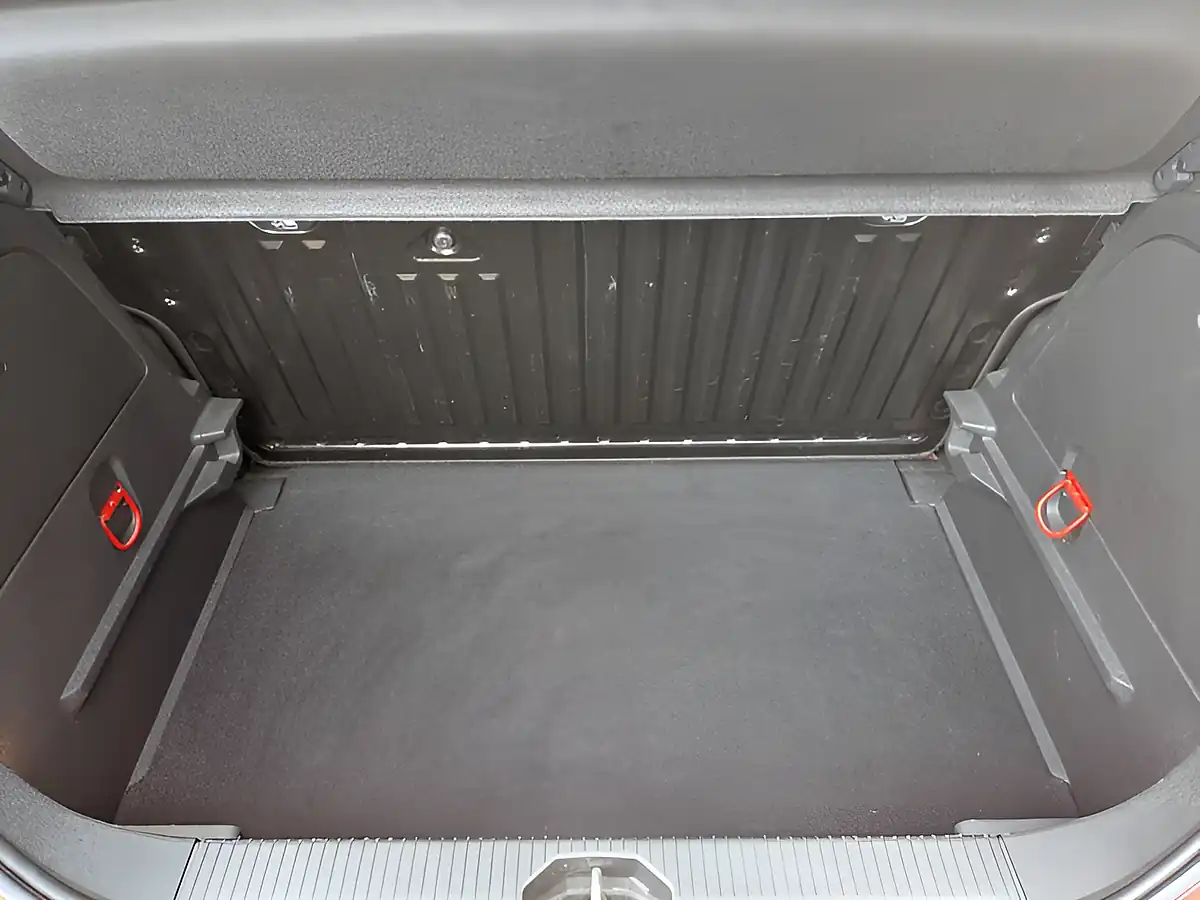 Used 2015 Vauxhall Corsa Sting Red - Interior and Exterior details 15