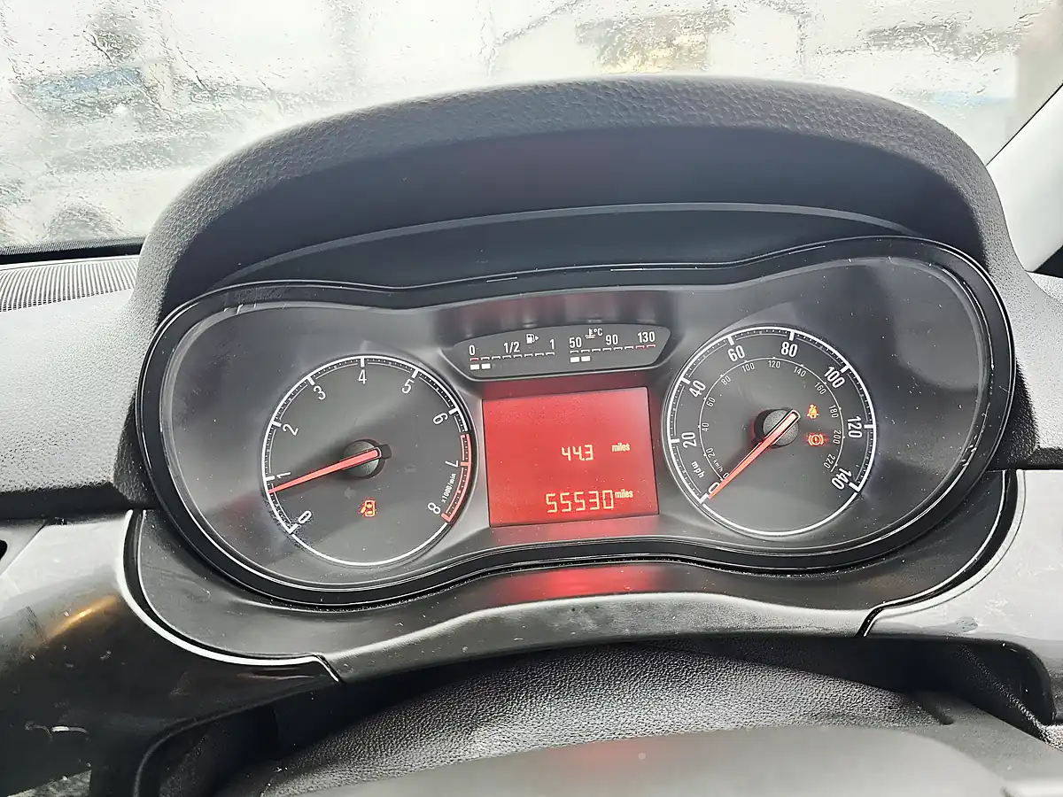Used 2015 Vauxhall Corsa Sting Red - Interior and Exterior details 12